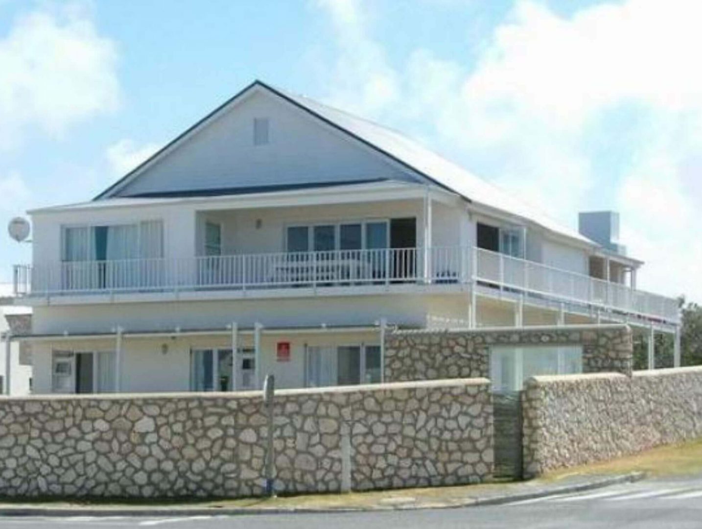 Arniston Holiday Accommodation Self-catering holiday homes - Arniston Letting The Beach House